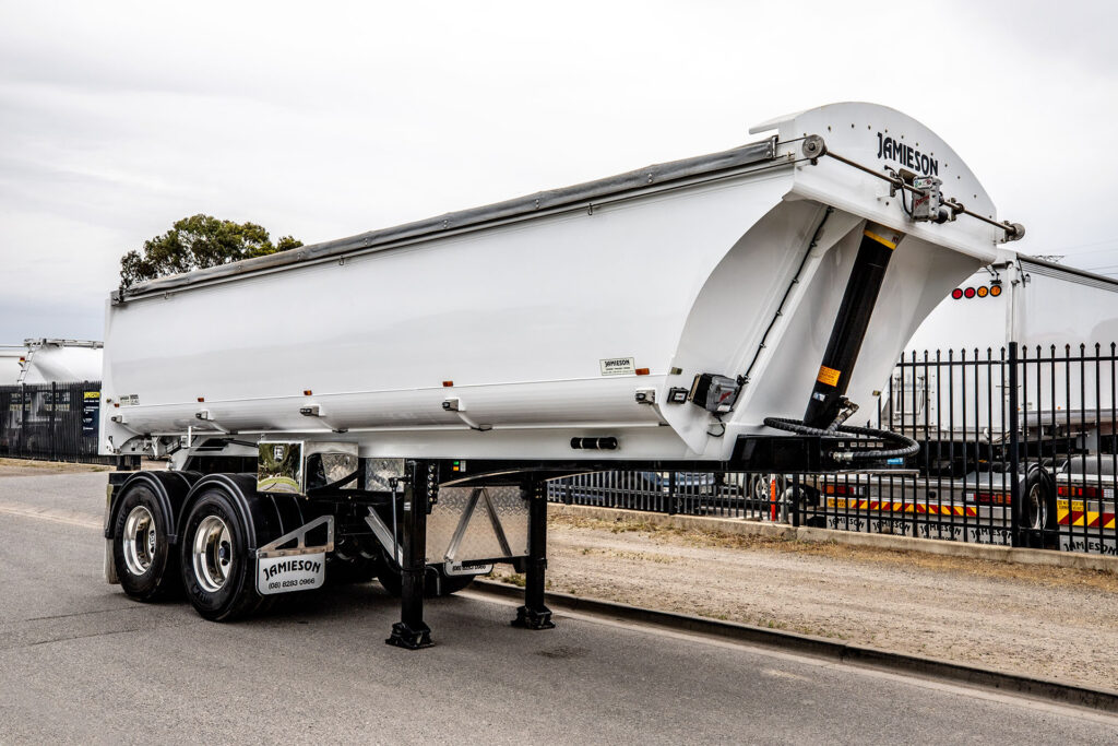 Heavy Duty Steel Metro Rear Chassis Tipper - Tandem Axle - 7.3m