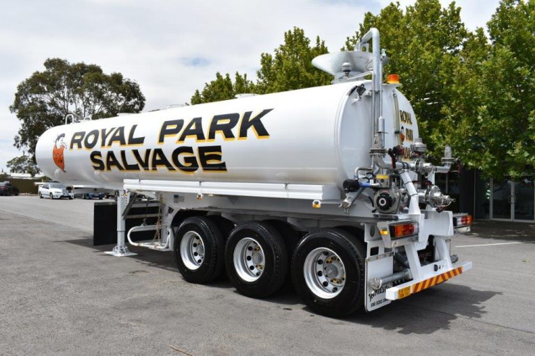 28,000 Remote Control Water Tanker - Rear Side View